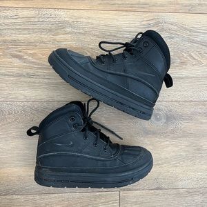 NIKE ACG Boots